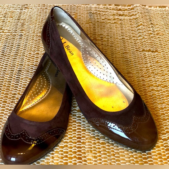 LL BEAN sz7.5 Chocolate brown ballet flats Patent/suede Wingtip design look new! - Picture 2 of 8